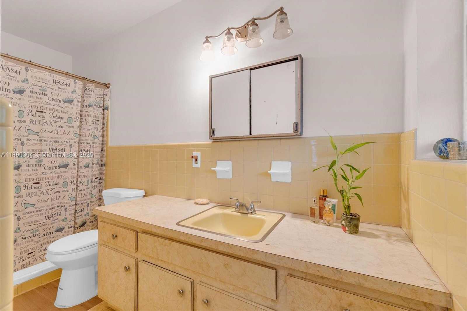 Small Image of 235 NORTH EAST 123RD ST, North Miami Number 23