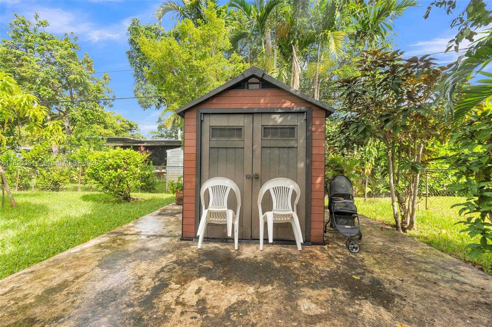 Small Image of 235 NORTH EAST 123RD ST, North Miami Number 29