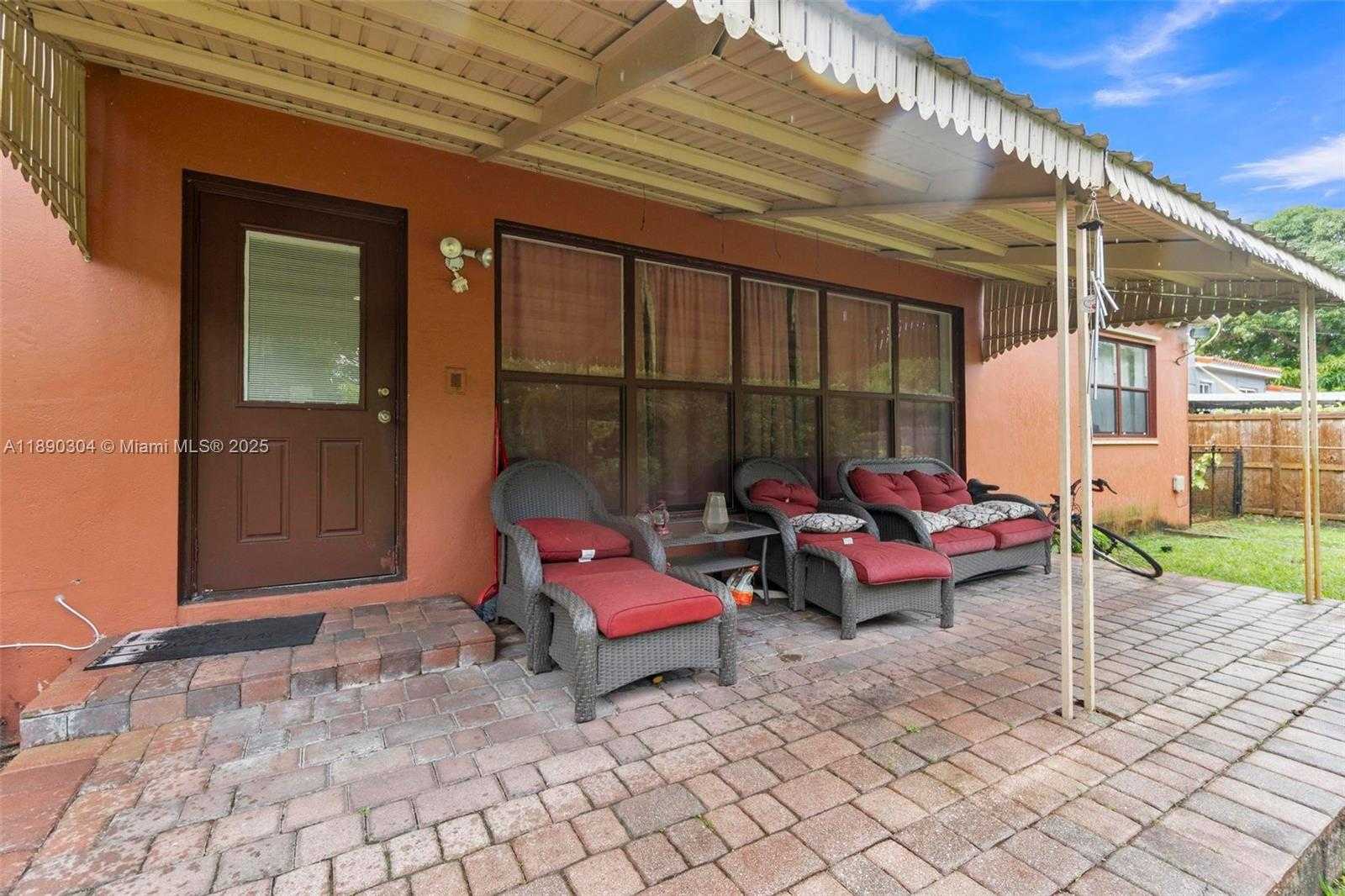 Small Image of 235 NORTH EAST 123RD ST, North Miami Number 31