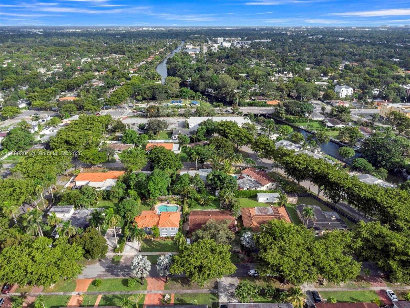 Small Image of 235 NORTH EAST 123RD ST, North Miami Number 34