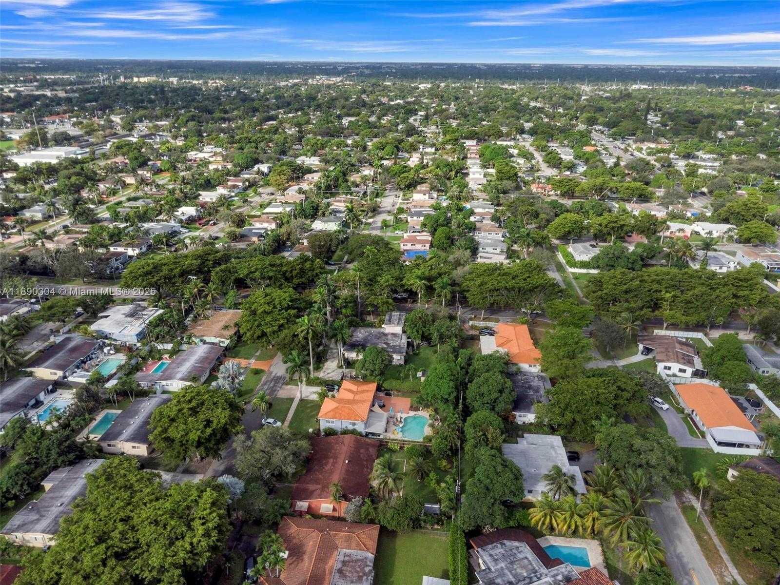 Small Image of 235 NORTH EAST 123RD ST, North Miami Number 36