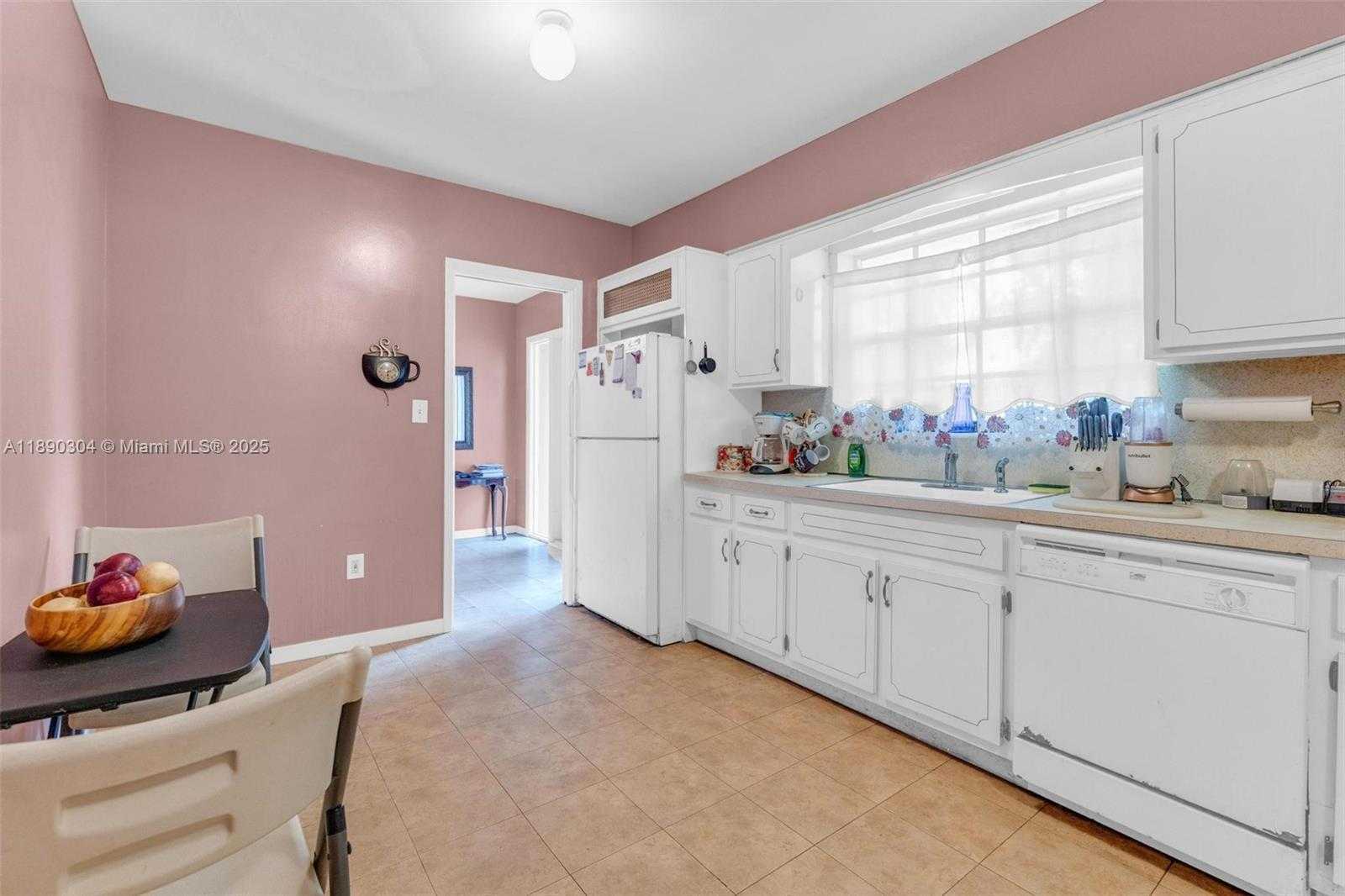 Small Image of 235 NORTH EAST 123RD ST, North Miami Number 5