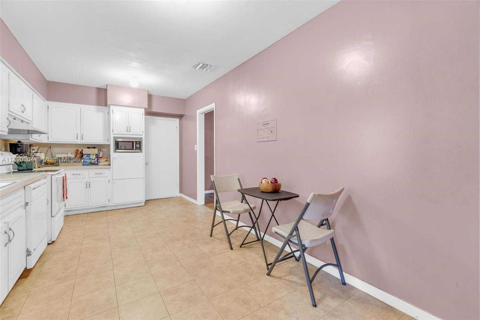 Small Image of 235 NORTH EAST 123RD ST, North Miami Number 7