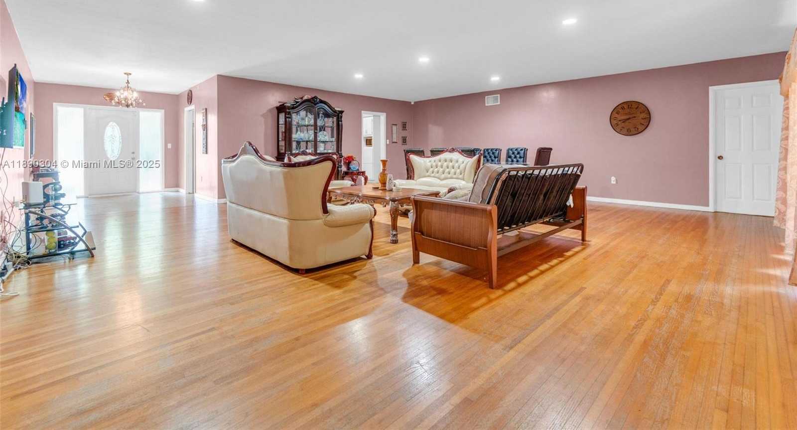 Small Image of 235 NORTH EAST 123RD ST, North Miami Number 9