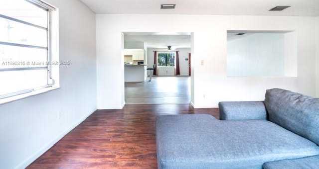 Small Image of 1220 NORTH WEST 190TH ST, Miami Gardens Number 6