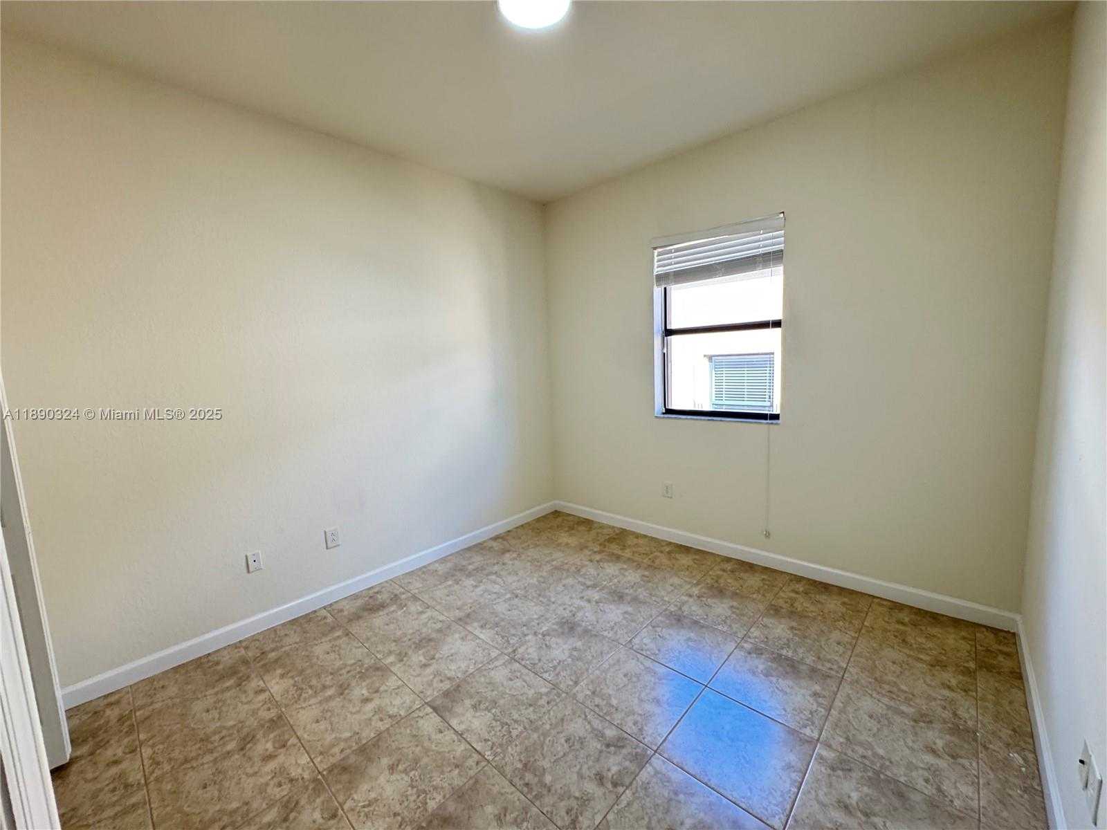 Small Image of 11291 SOUTH WEST 240TH LN, Homestead Number 14