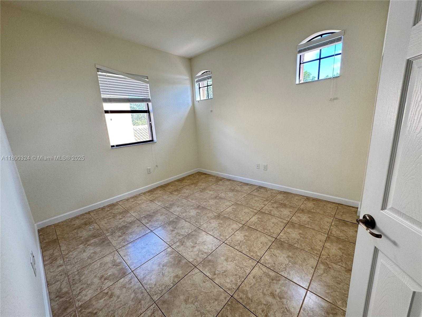 Small Image of 11291 SOUTH WEST 240TH LN, Homestead Number 17