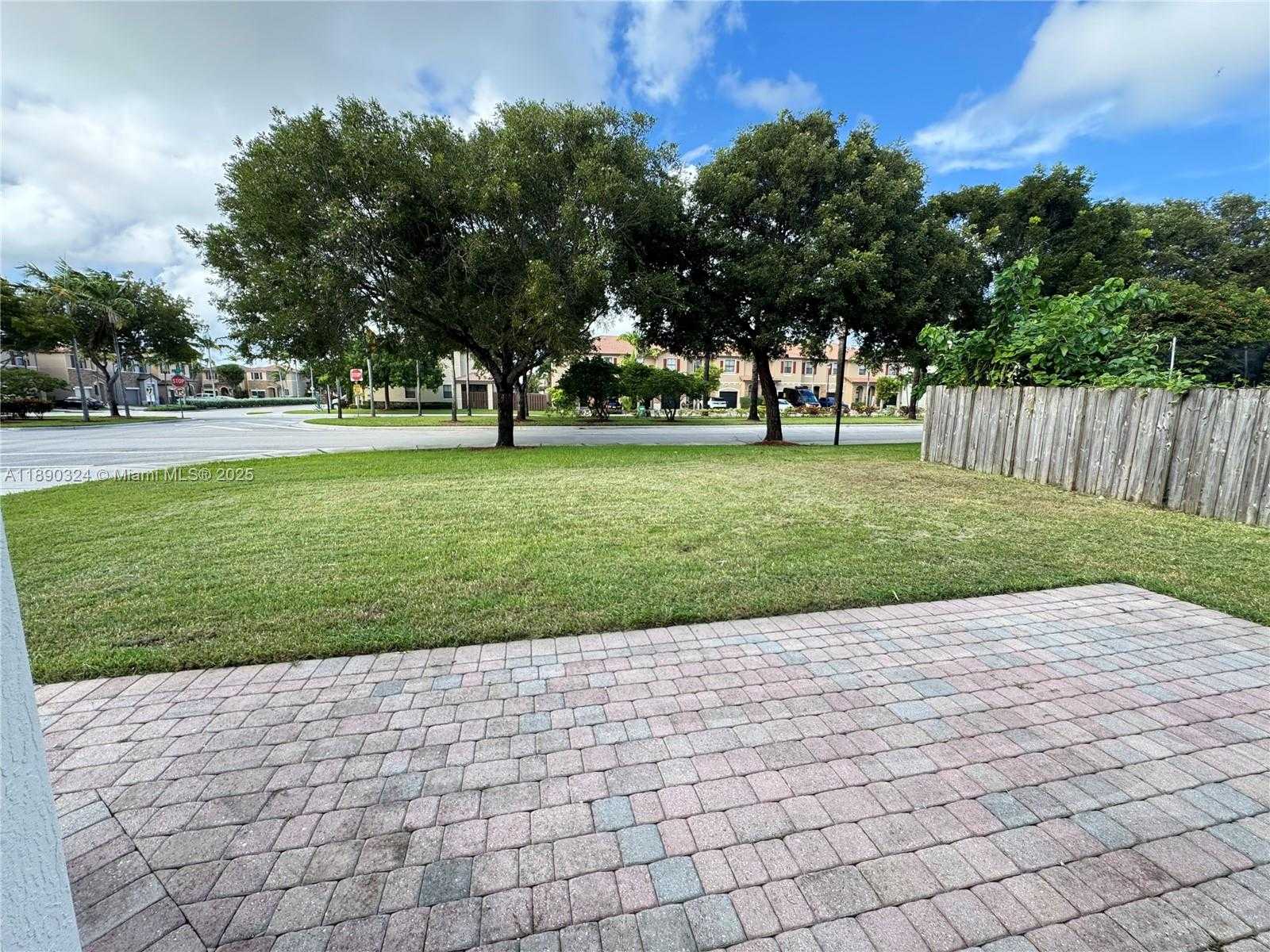 Small Image of 11291 SOUTH WEST 240TH LN, Homestead Number 19