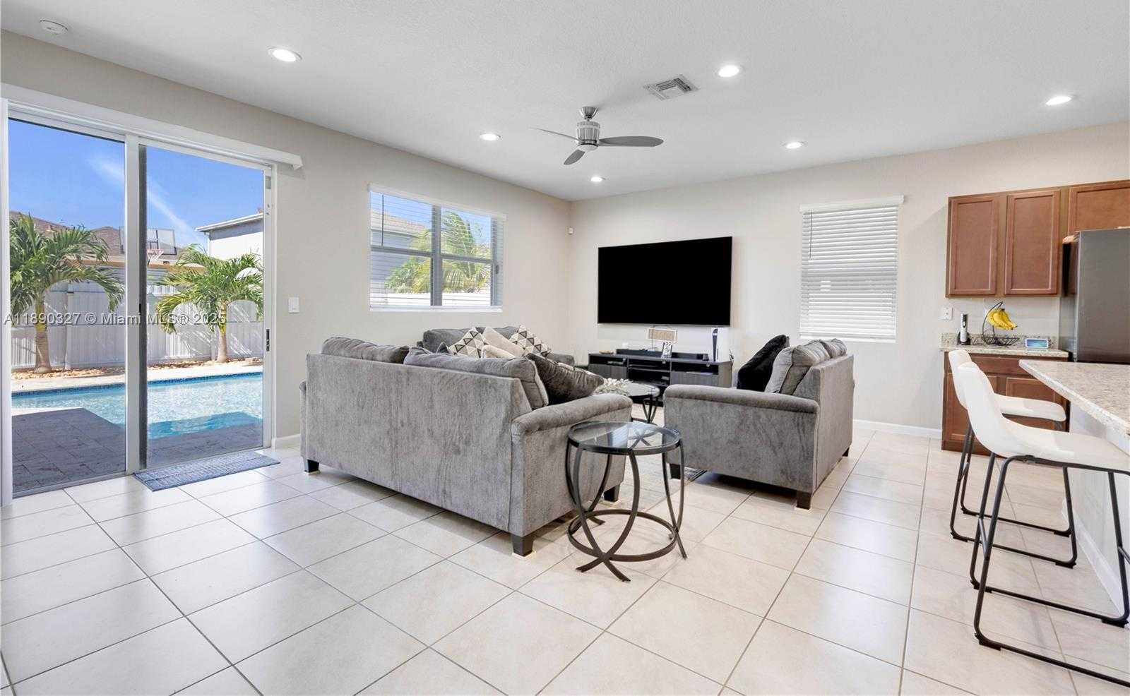 Small Image of 27526 SOUTH WEST 133RD PL, Homestead Number 17