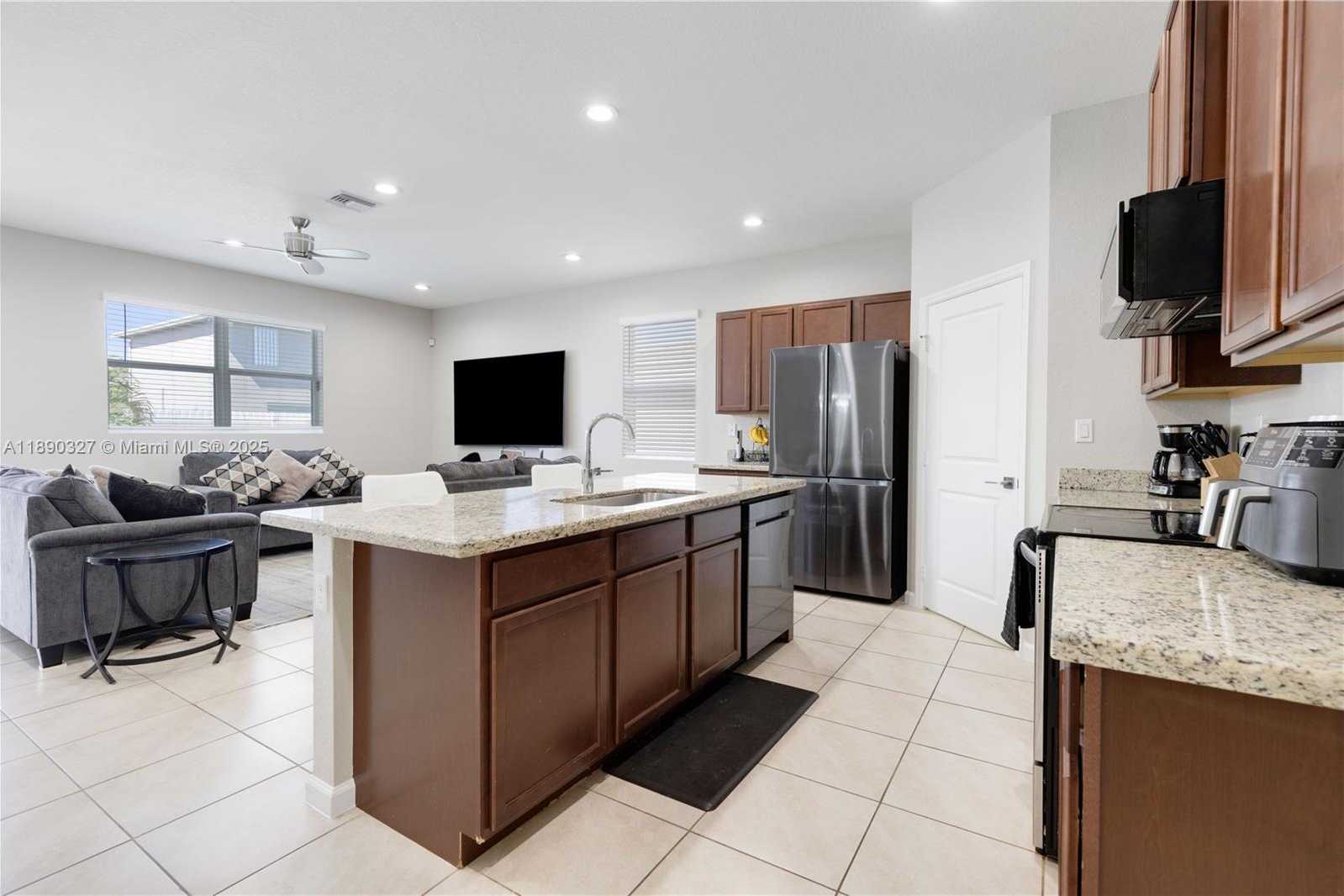 Small Image of 27526 SOUTH WEST 133RD PL, Homestead Number 6