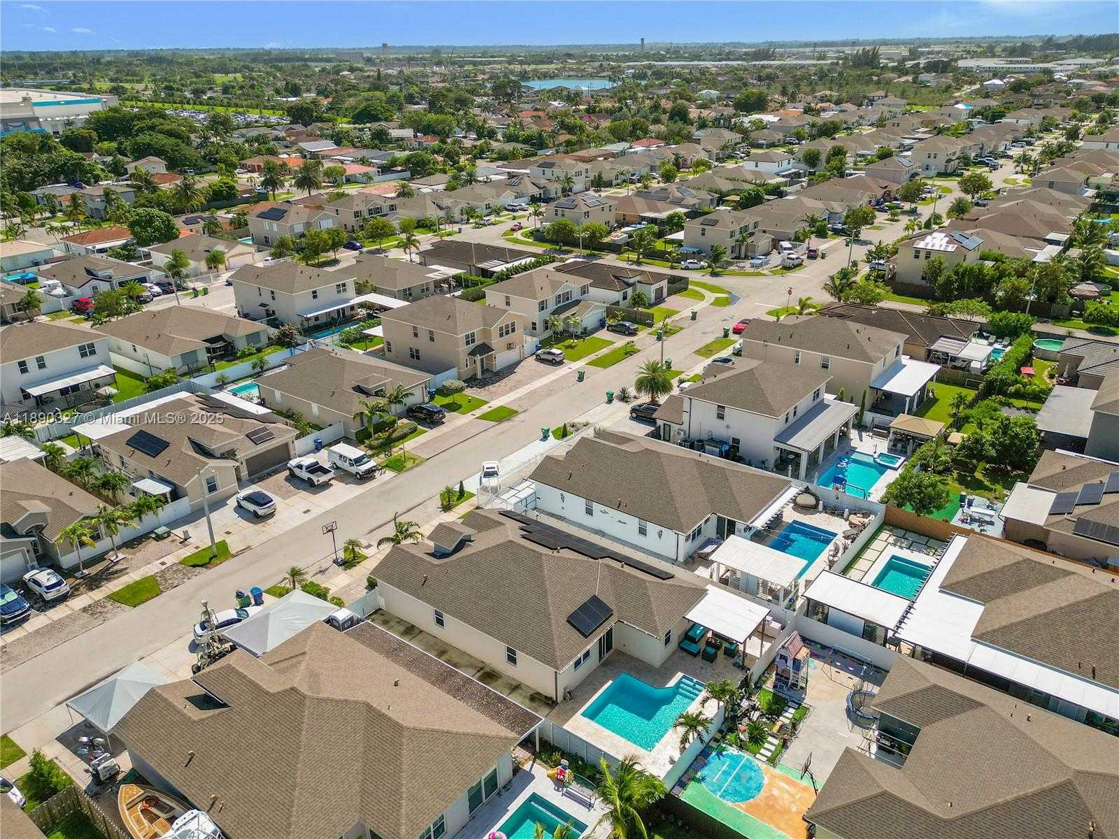Small Image of 27526 SOUTH WEST 133RD PL, Homestead Number 64