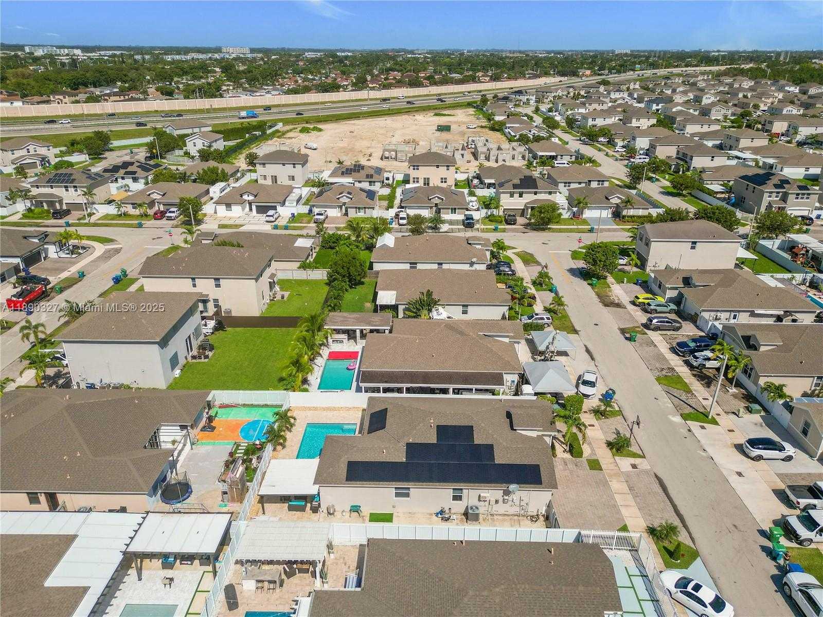 Small Image of 27526 SOUTH WEST 133RD PL, Homestead Number 70
