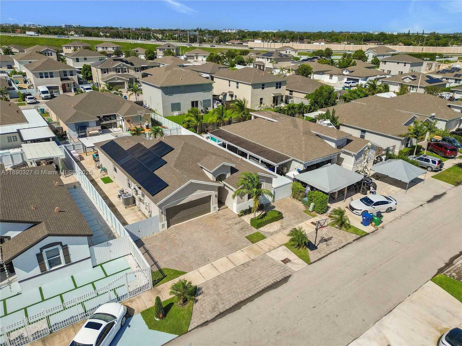 Small Image of 27526 SOUTH WEST 133RD PL, Homestead Number 76