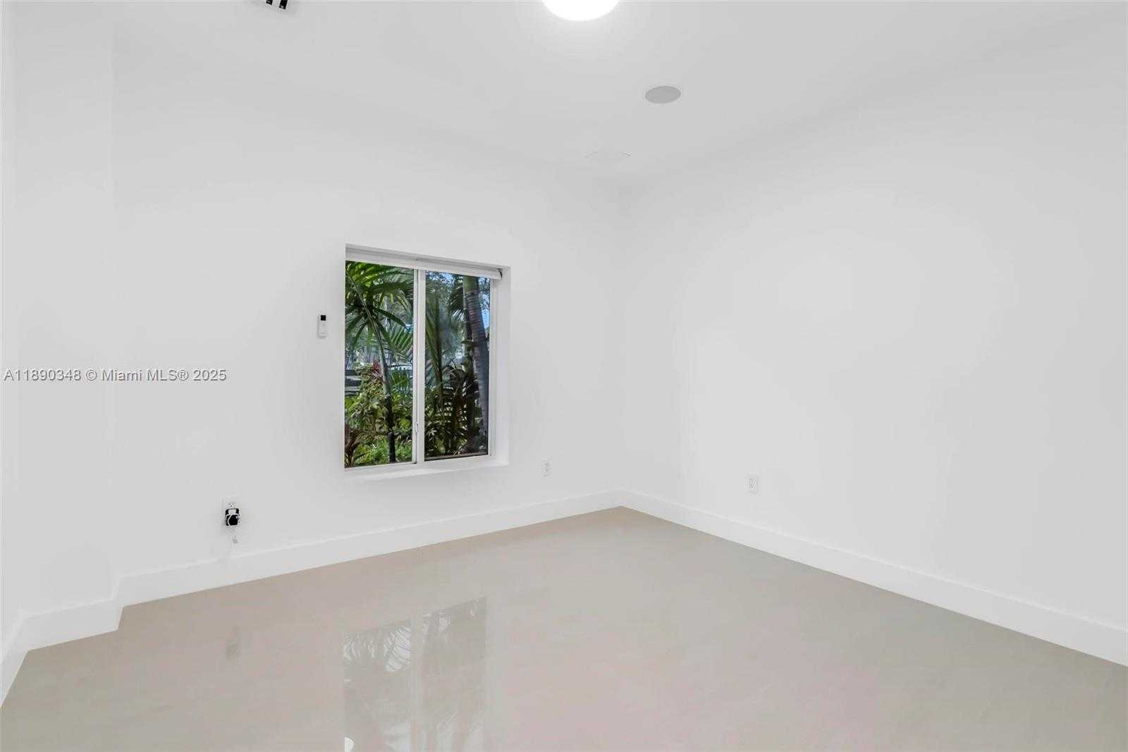 Small Image of 3000 SOUTH WEST 20TH ST, Miami Number 21