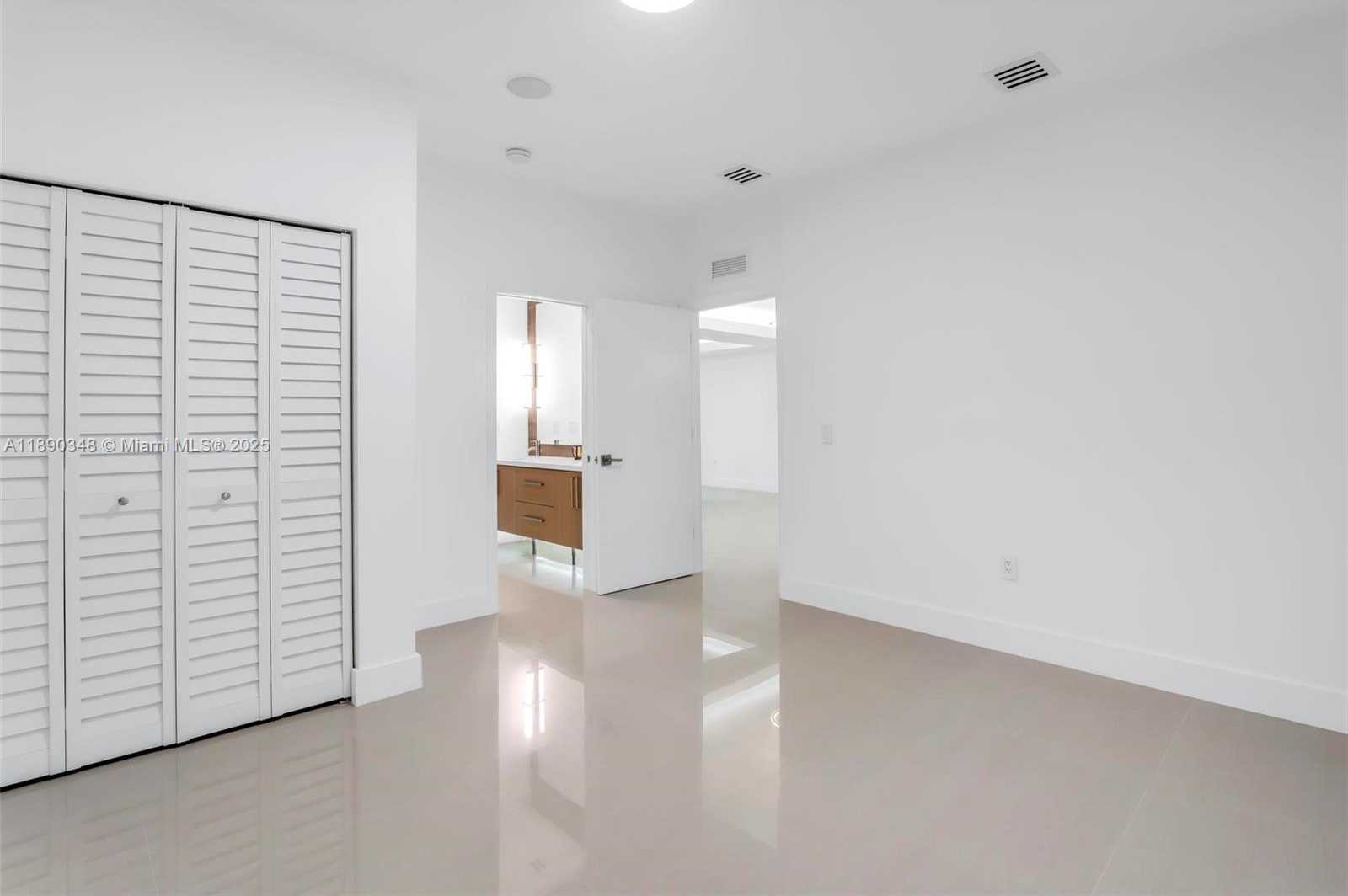 Small Image of 3000 SOUTH WEST 20TH ST, Miami Number 24