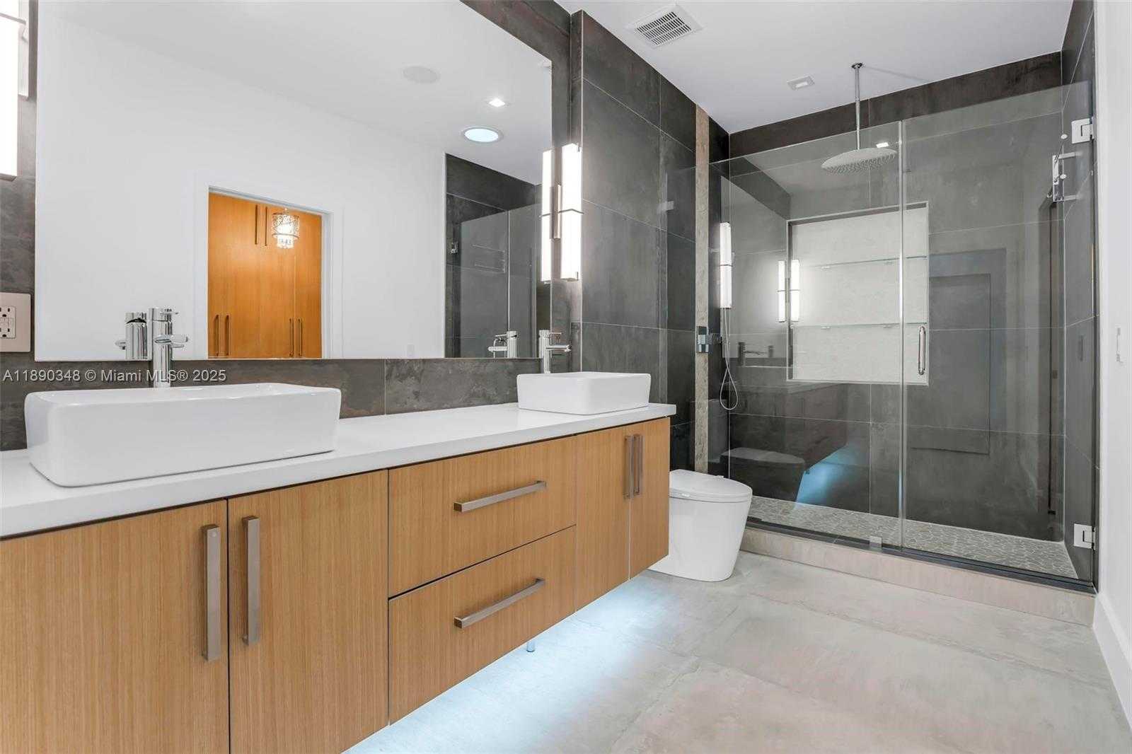 Small Image of 3000 SOUTH WEST 20TH ST, Miami Number 36