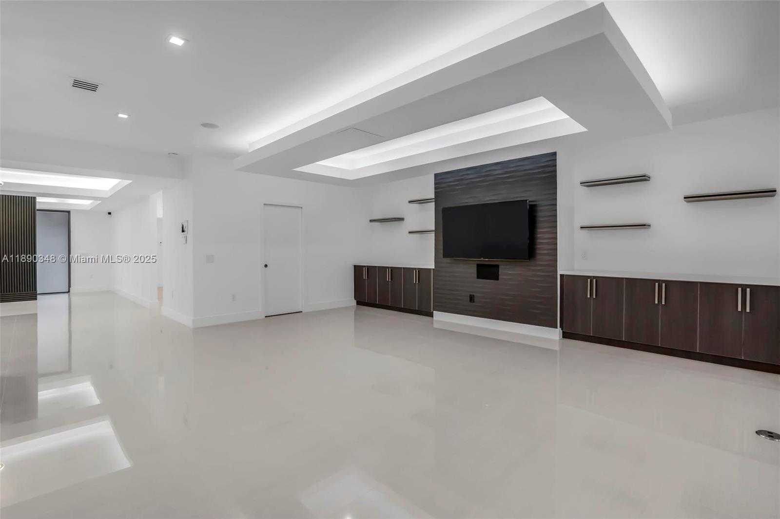 Small Image of 3000 SOUTH WEST 20TH ST, Miami Number 5