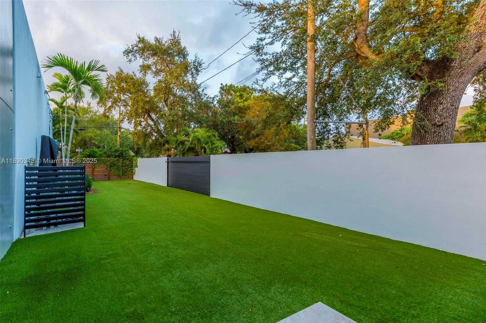 Small Image of 3000 SOUTH WEST 20TH ST, Miami Number 65