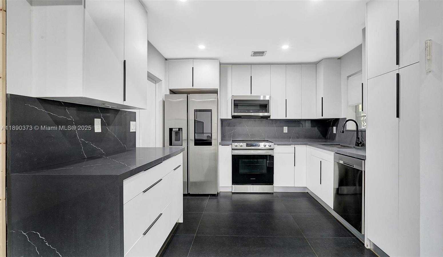 Small Image of 603 NORTH 32ND AVE, Hollywood Number 10
