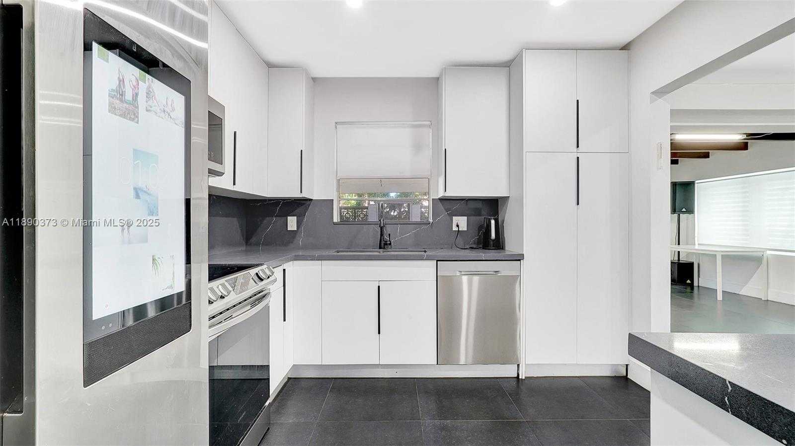 Small Image of 603 NORTH 32ND AVE, Hollywood Number 12