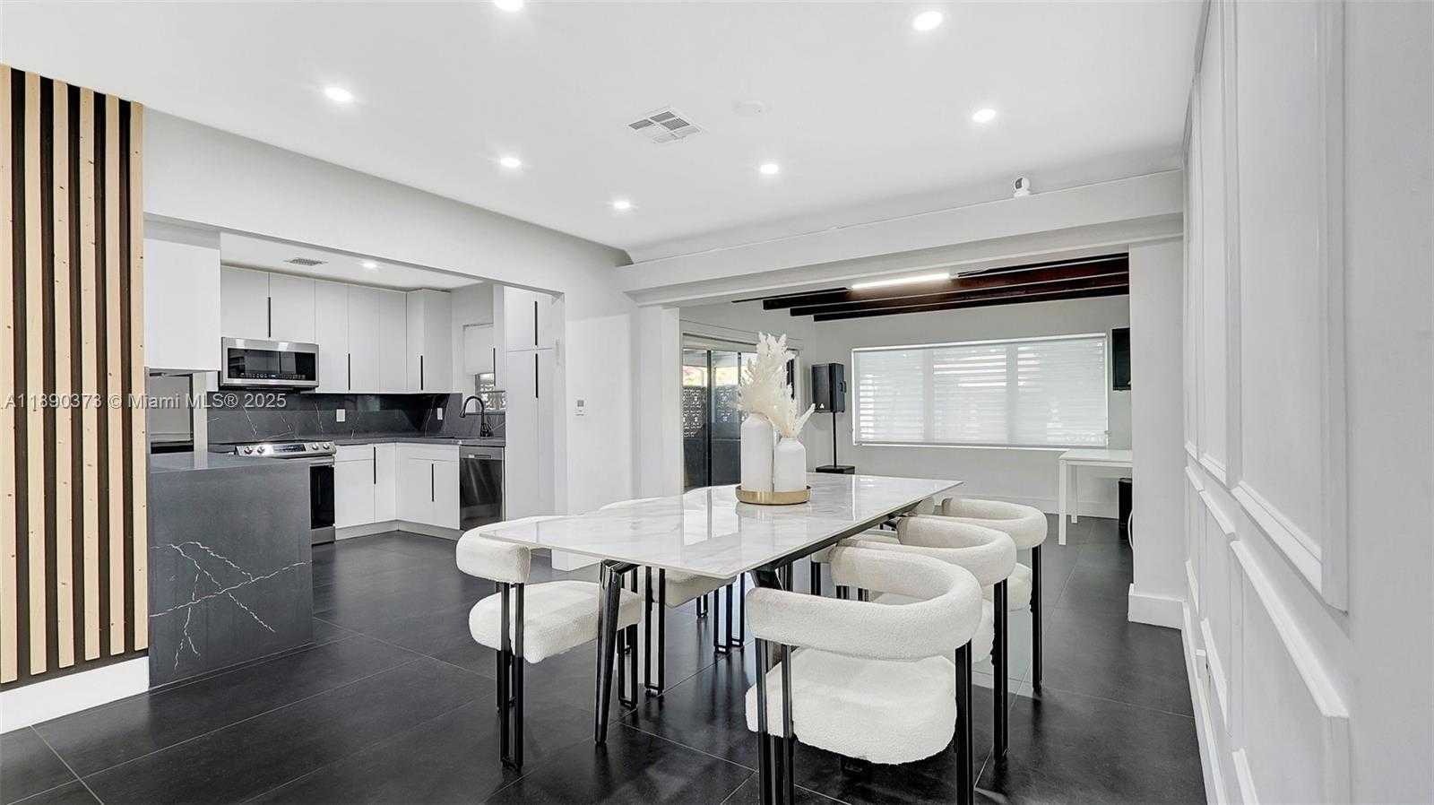 Small Image of 603 NORTH 32ND AVE, Hollywood Number 16