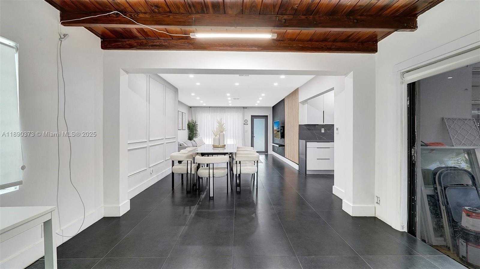 Small Image of 603 NORTH 32ND AVE, Hollywood Number 19