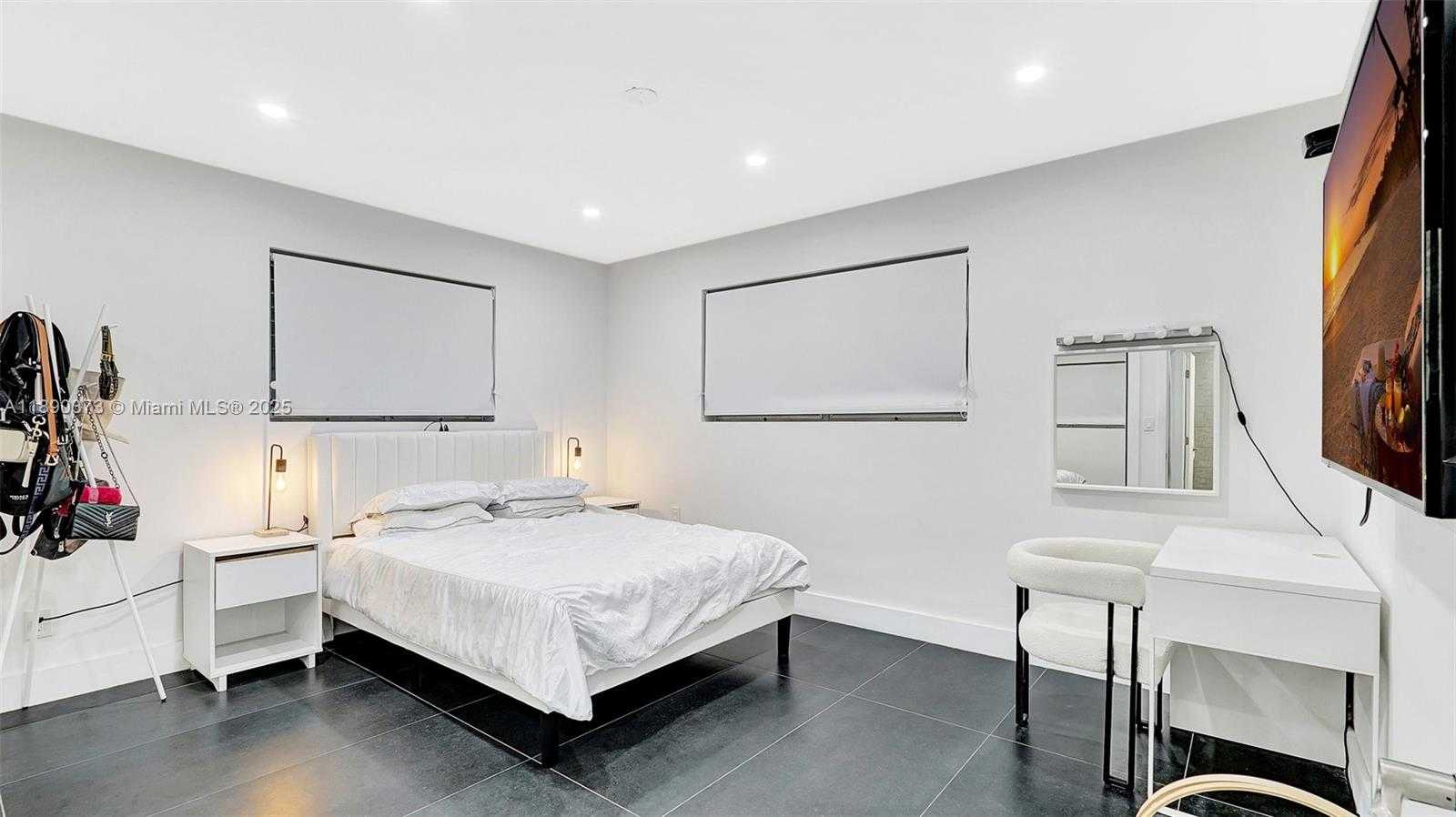 Small Image of 603 NORTH 32ND AVE, Hollywood Number 22