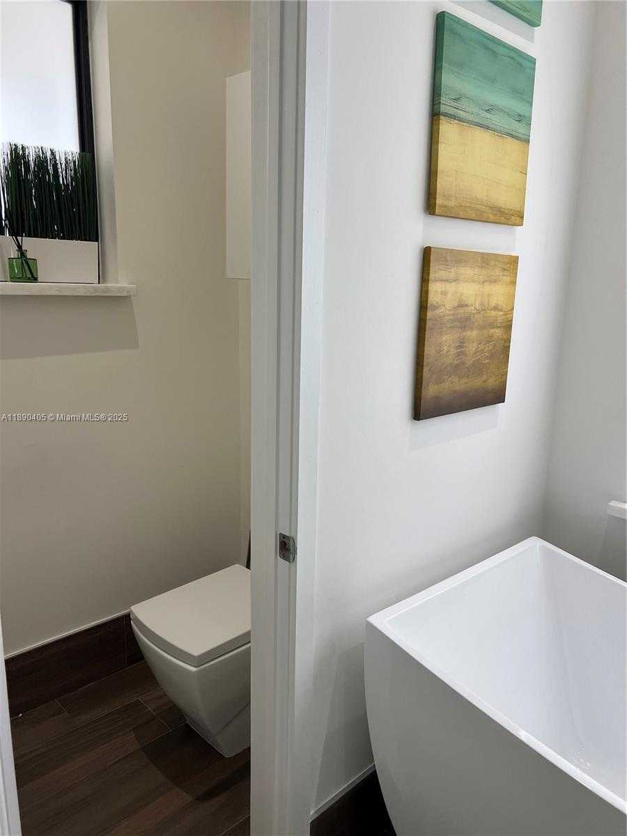 Small Image of 16326 NORTH MARIPOSA CIR N, Pembroke Pines Number 11