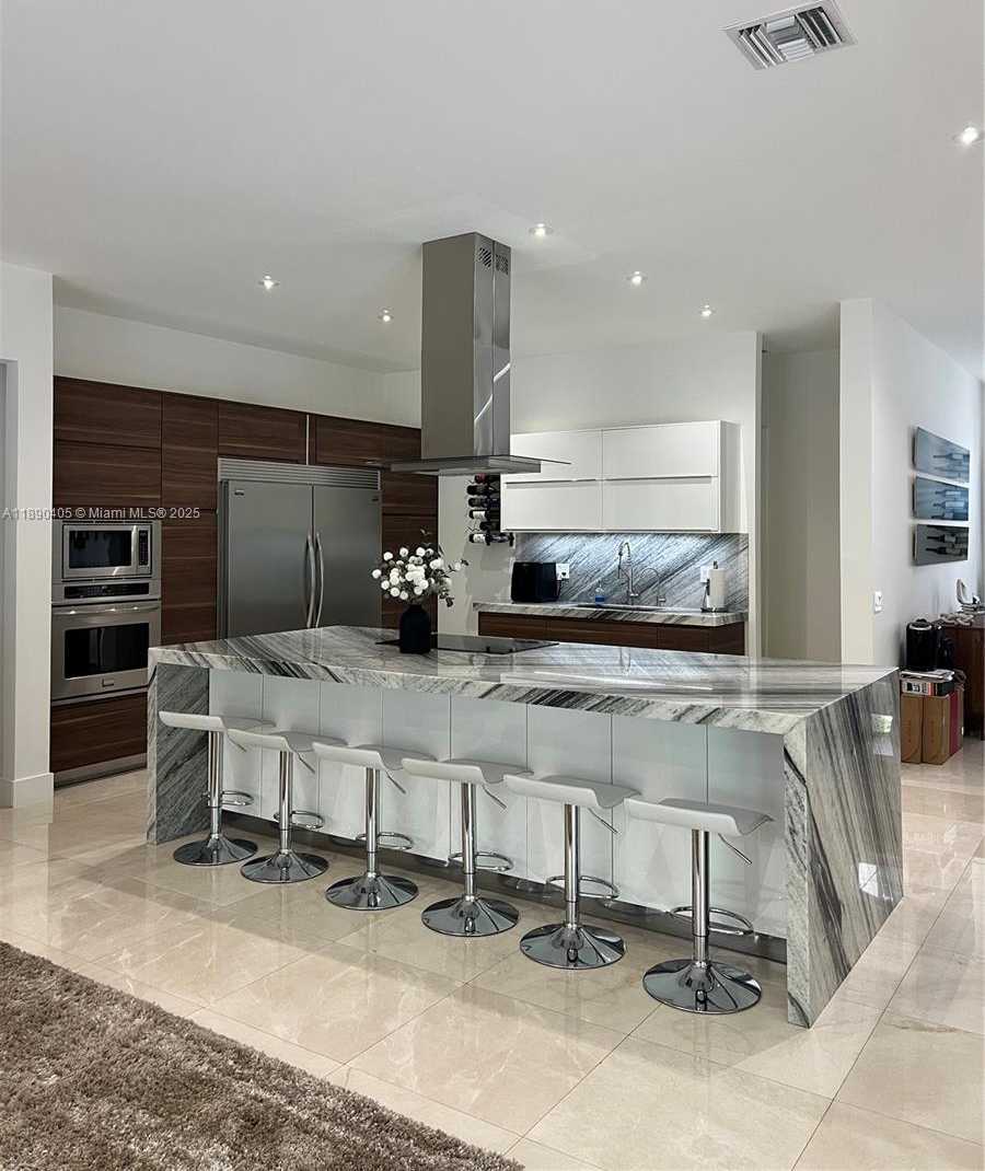 Small Image of 16326 NORTH MARIPOSA CIR N, Pembroke Pines Number 2