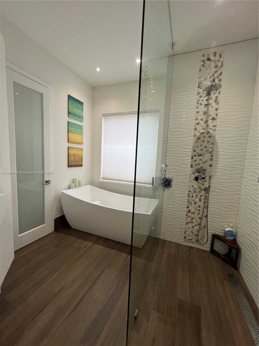 Small Image of 16326 NORTH MARIPOSA CIR N, Pembroke Pines Number 9