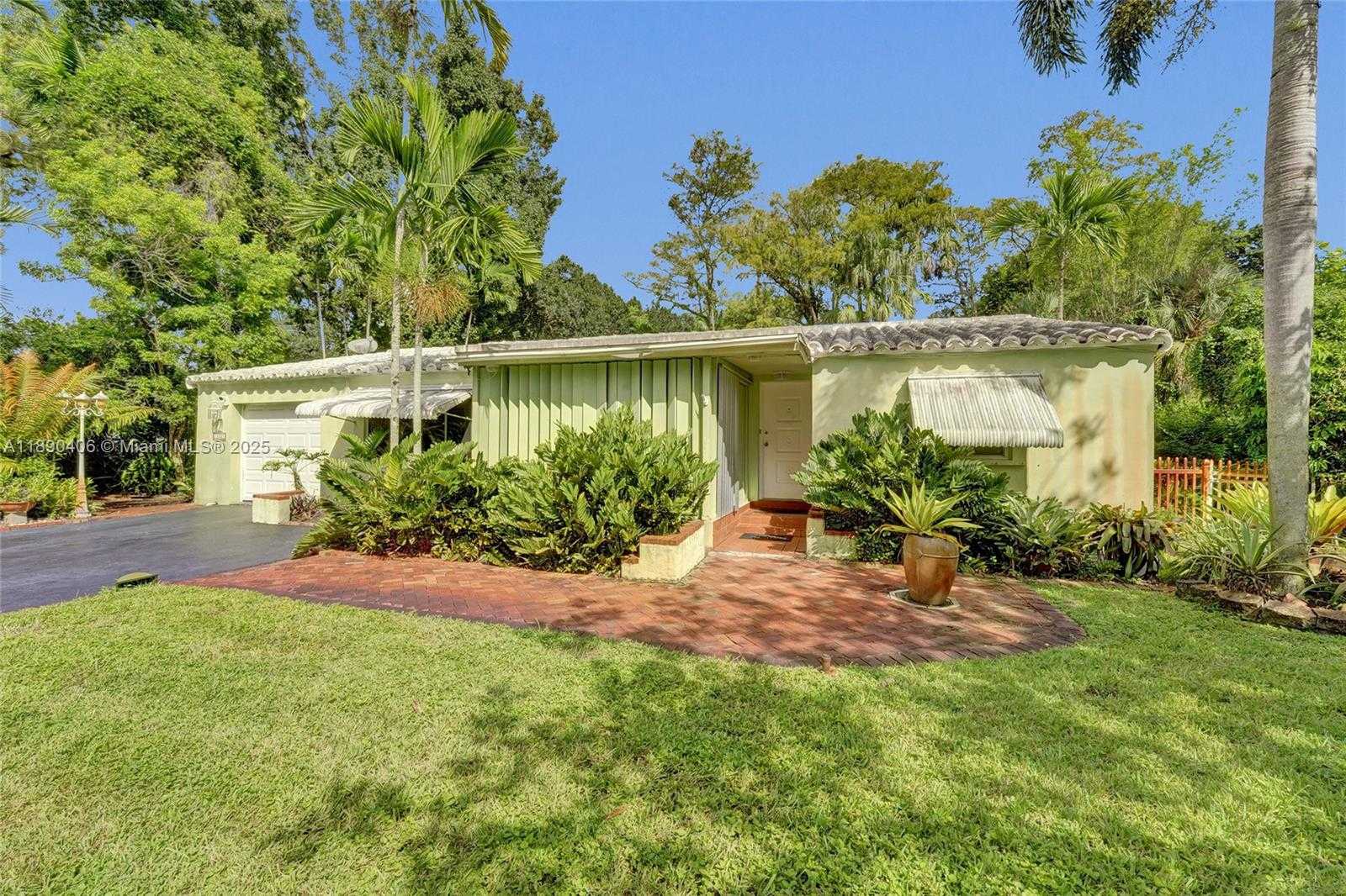 Small Image of 332 BAYBERRY DR, Plantation Number 12