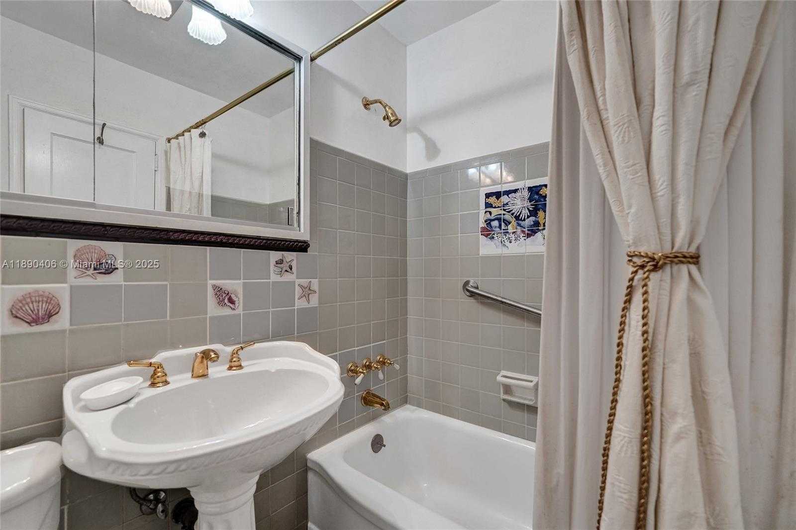 Small Image of 332 BAYBERRY DR, Plantation Number 23