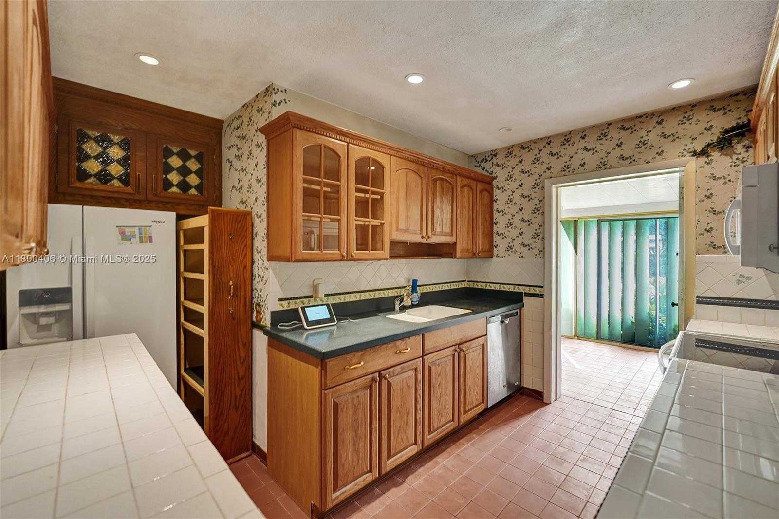 Small Image of 332 BAYBERRY DR, Plantation Number 47