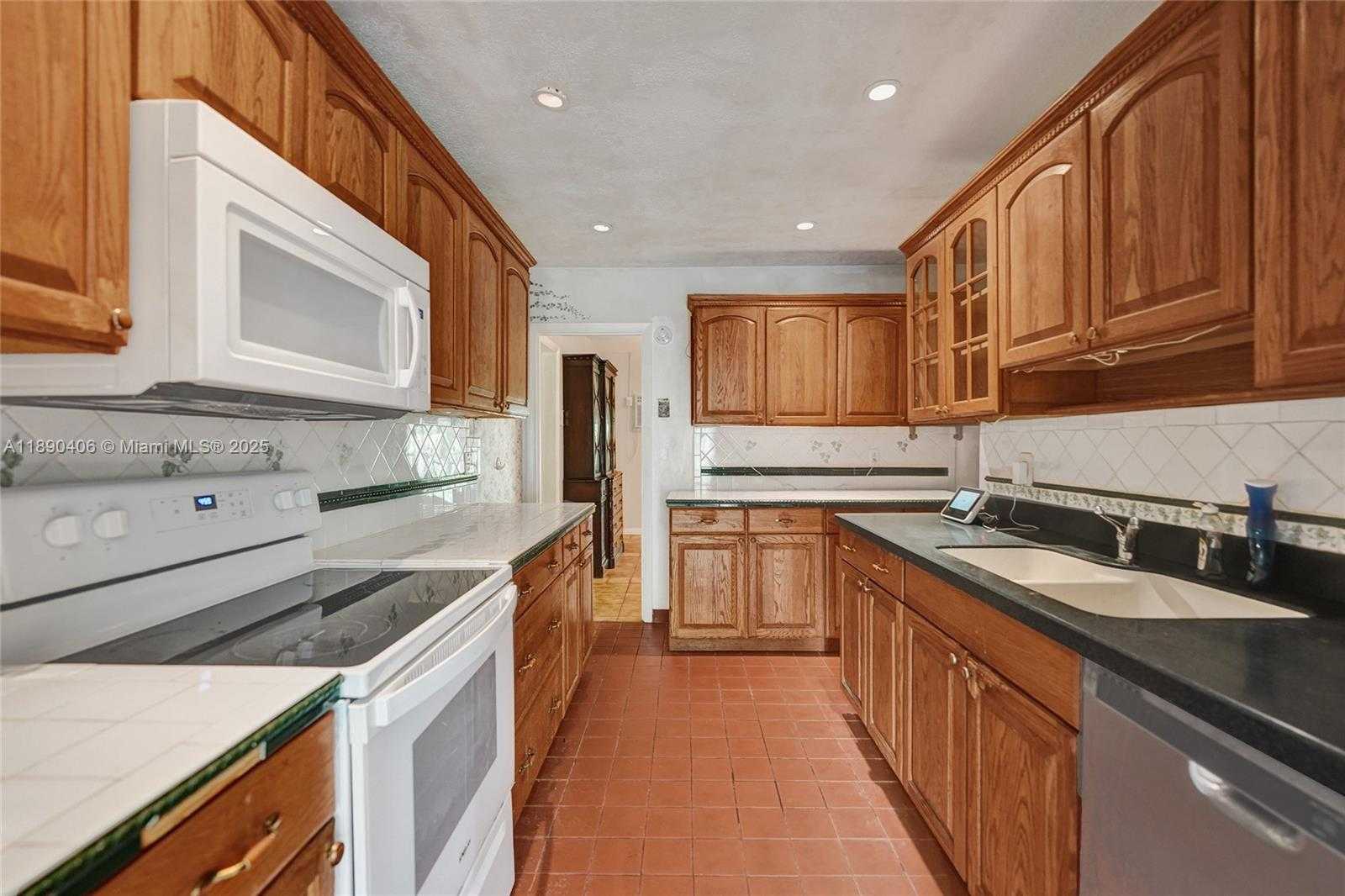 Small Image of 332 BAYBERRY DR, Plantation Number 50