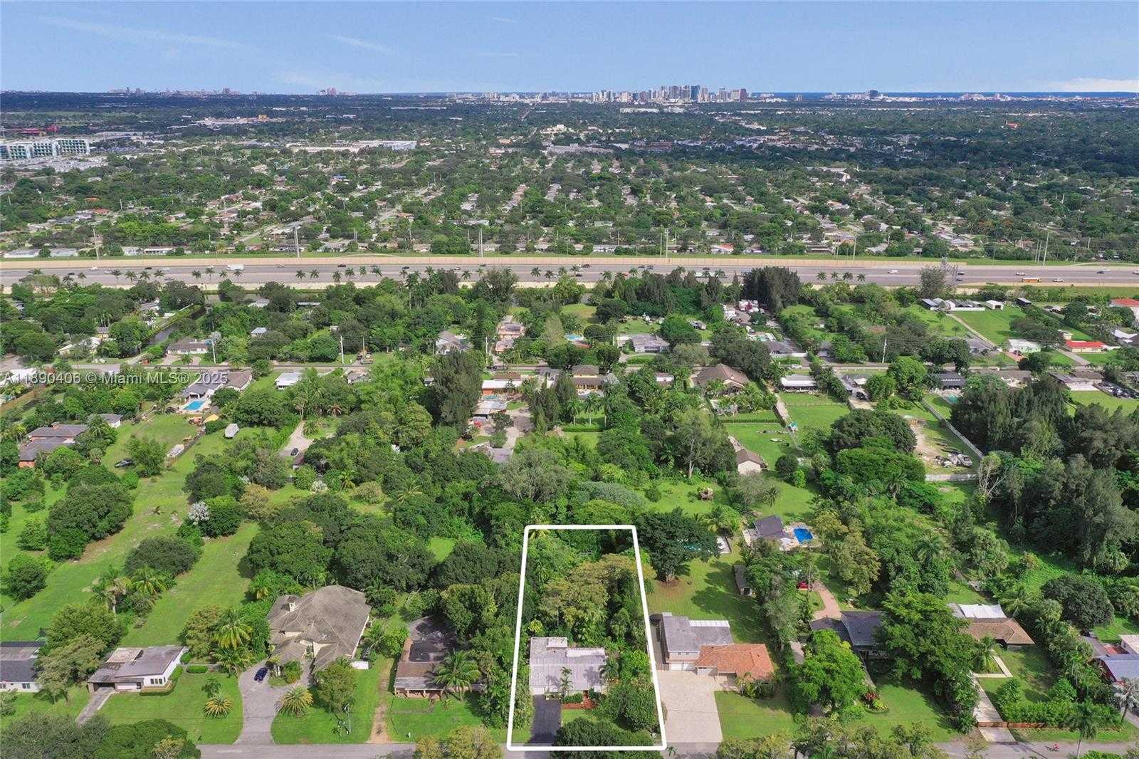 Small Image of 332 BAYBERRY DR, Plantation Number 7