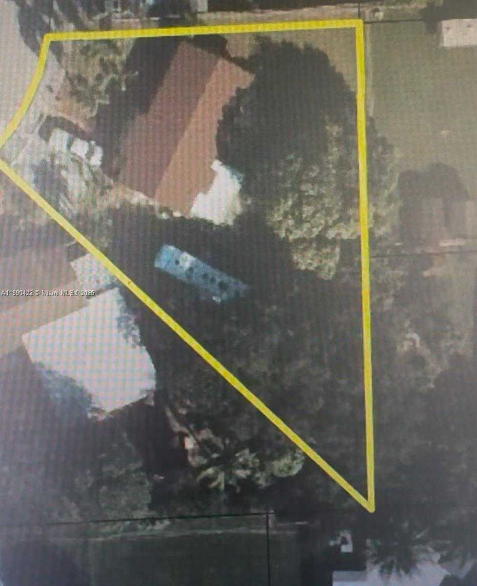 Small Image of 17935 NORTH WEST 44TH CT, Miami Gardens Number 2