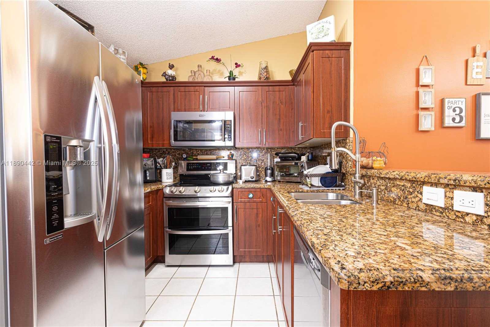 Small Image of 4810 SOUTH WEST 153RD TER, Miramar Number 12