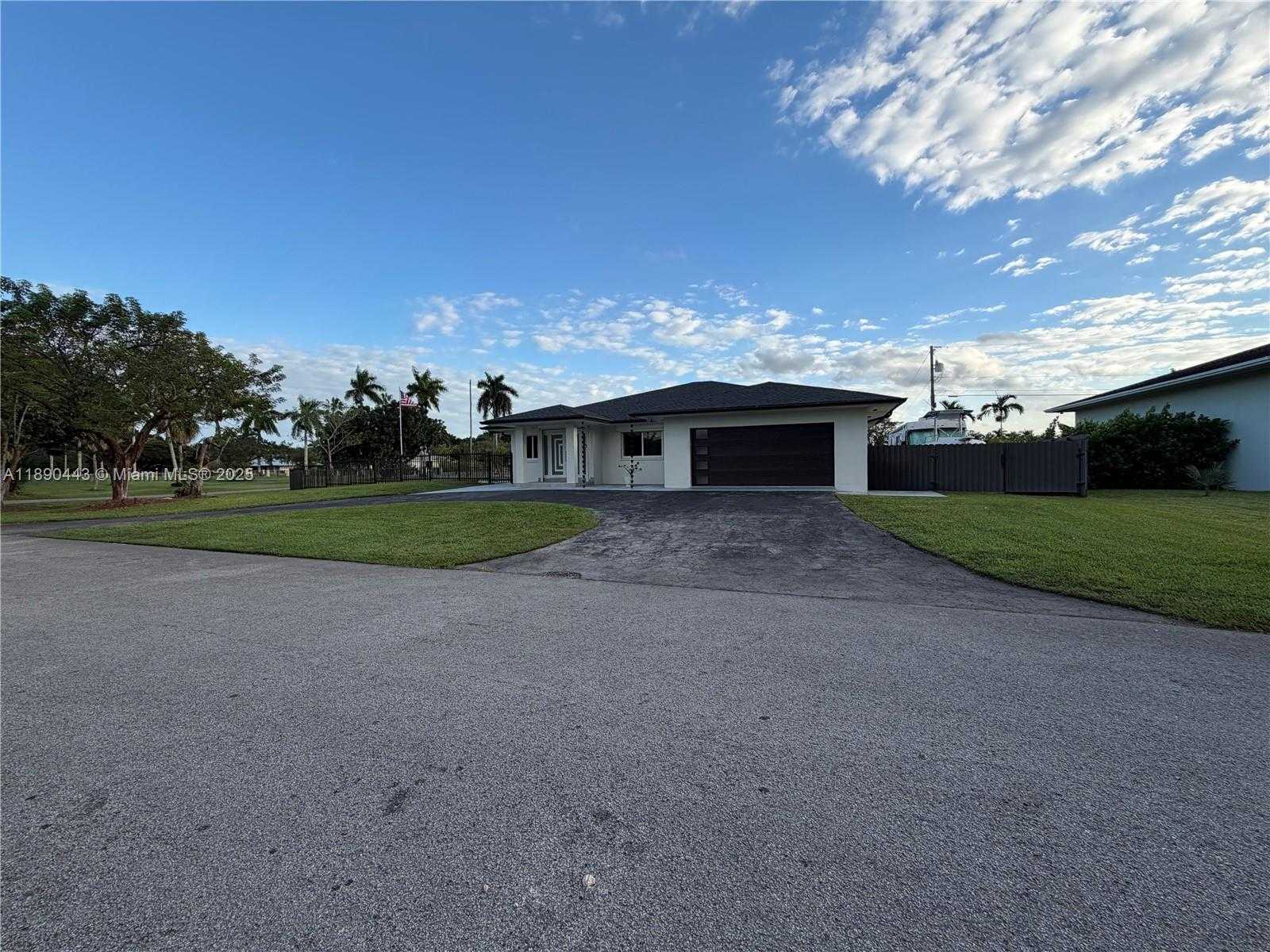 Small Image of 17404 SOUTH WEST 245TH TER, Homestead Number 3
