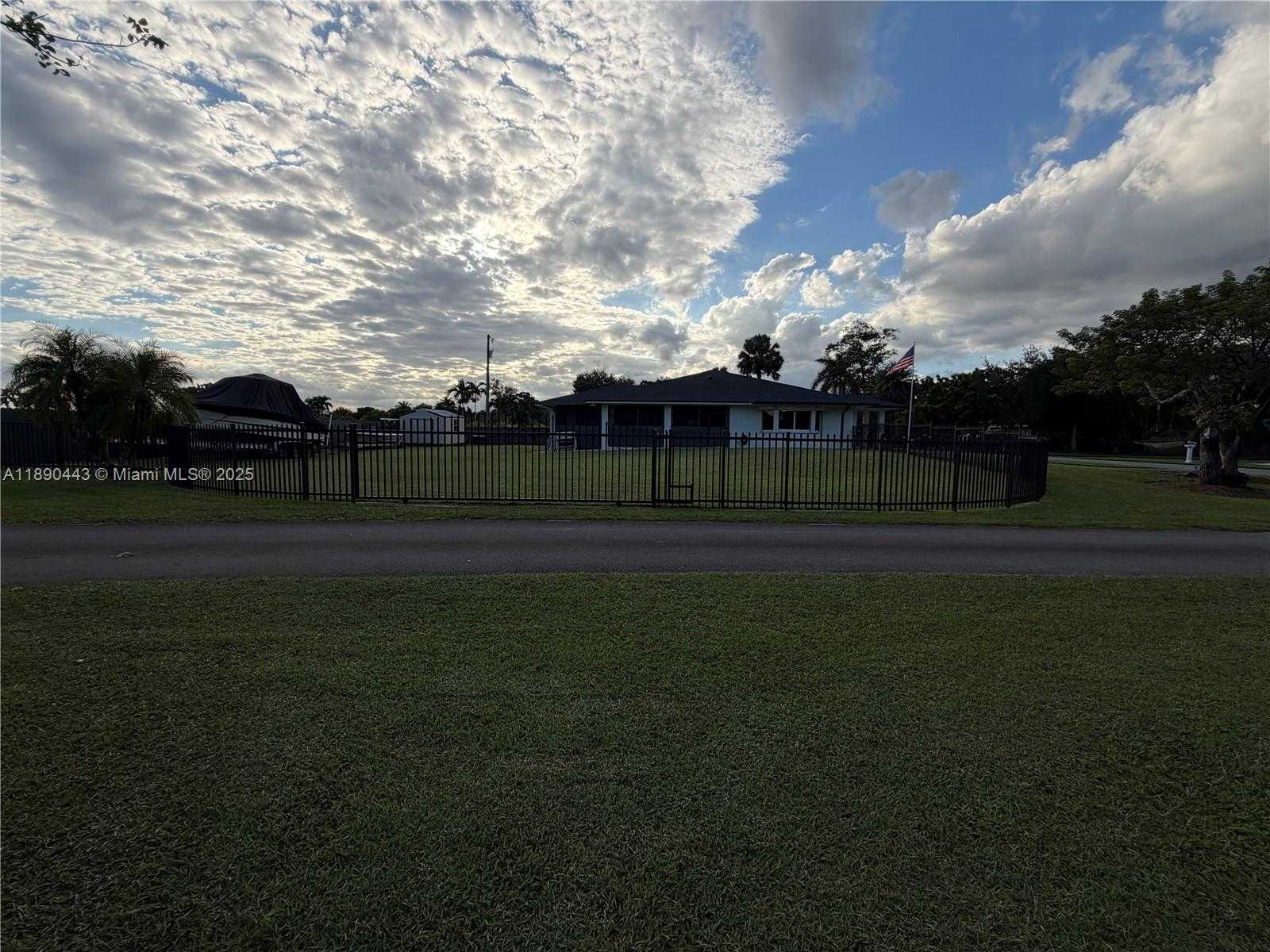 Small Image of 17404 SOUTH WEST 245TH TER, Homestead Number 5