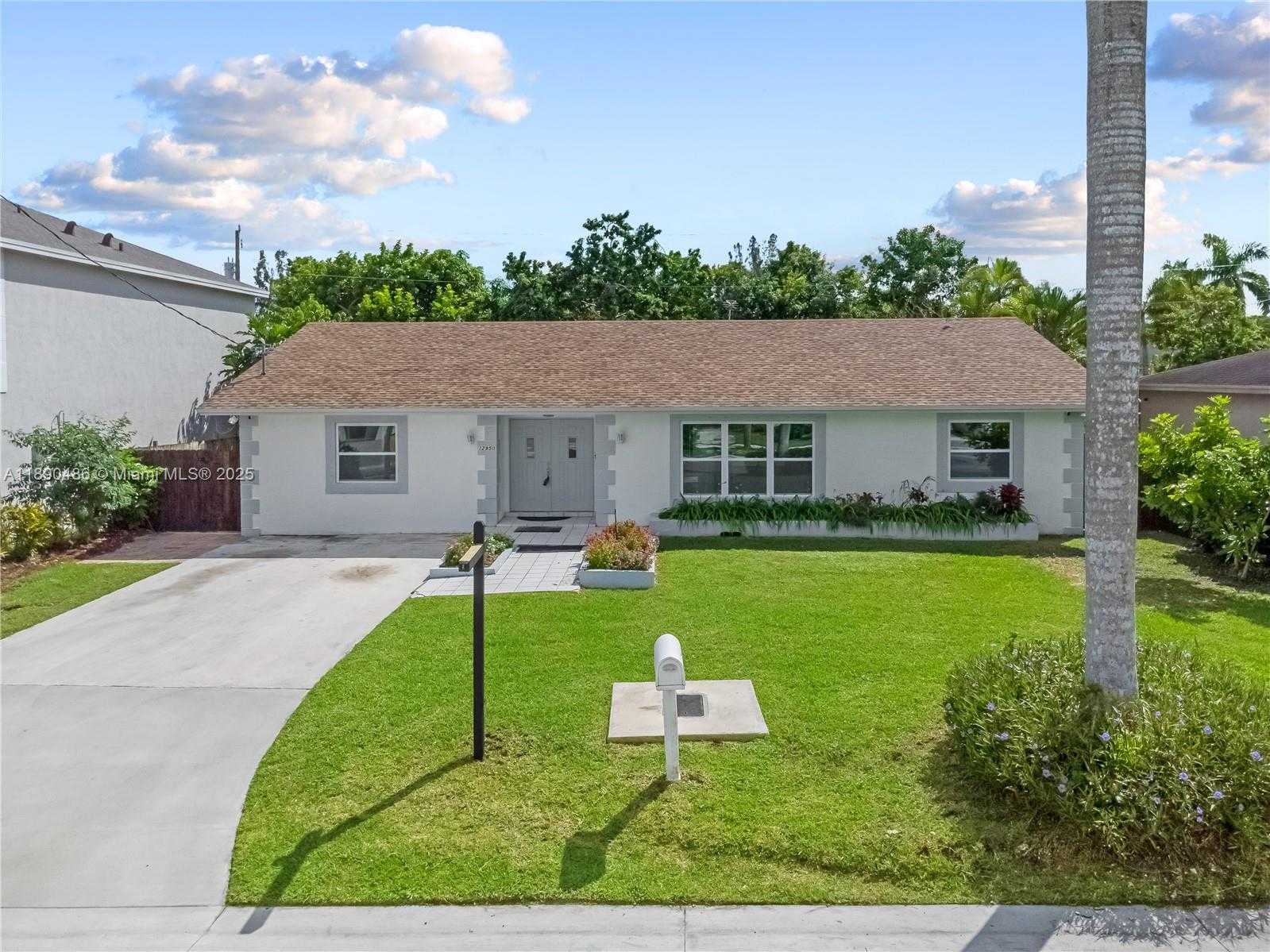 Small Image of 12950 SOUTH WEST 267TH ST, Homestead Number 3