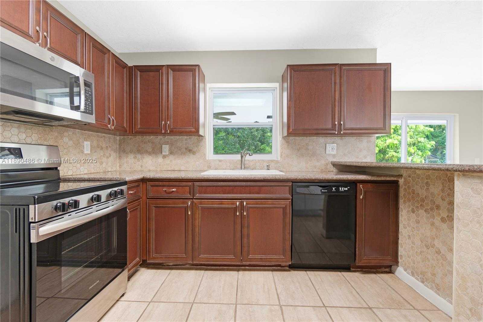 Small Image of 12950 SOUTH WEST 267TH ST, Homestead Number 6