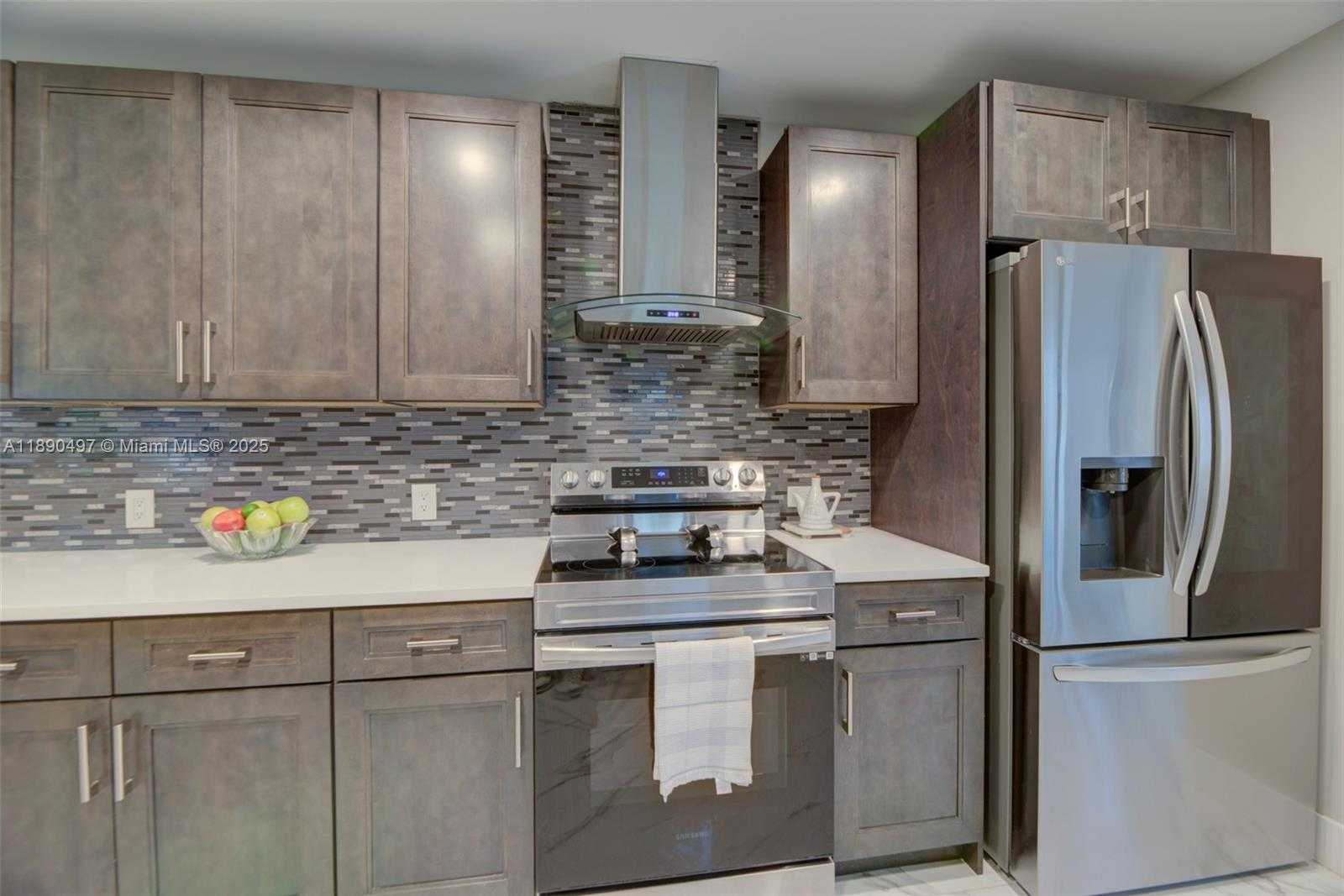 Small Image of 11490 WEST BISCAYNE CANAL RD, Miami Number 18