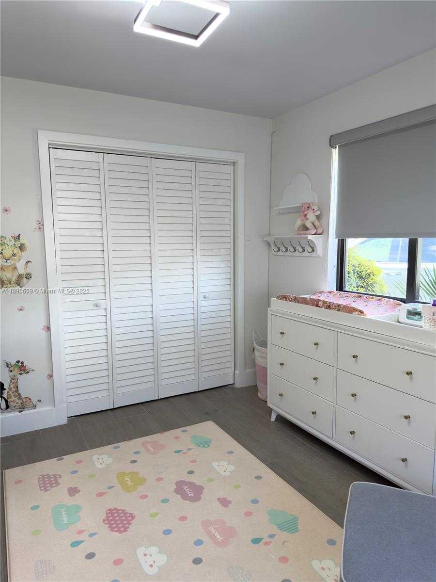 Small Image of 2350 NORTH EAST 194TH ST, Miami Number 21