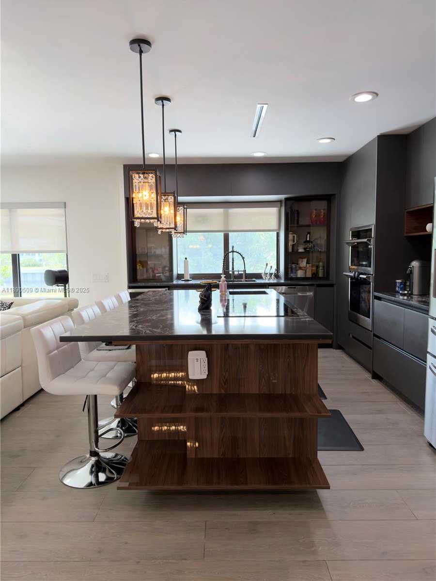Small Image of 2350 NORTH EAST 194TH ST, Miami Number 8