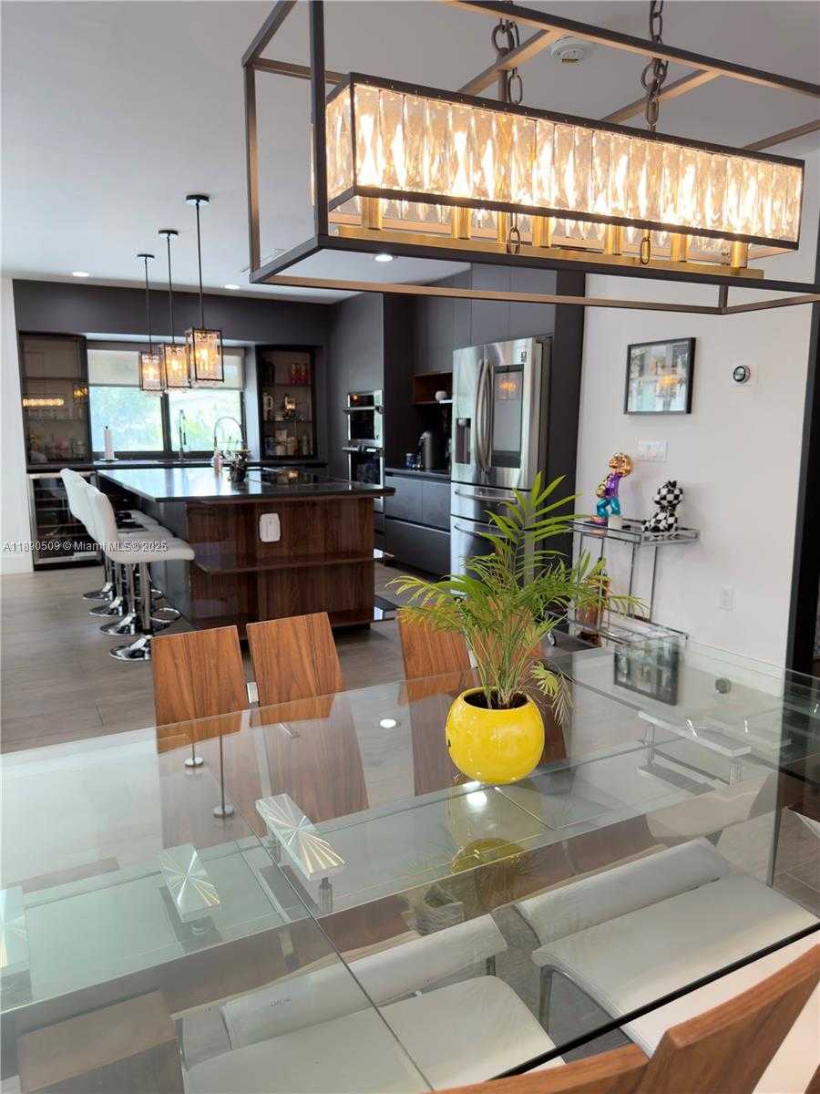 Small Image of 2350 NORTH EAST 194TH ST, Miami Number 9