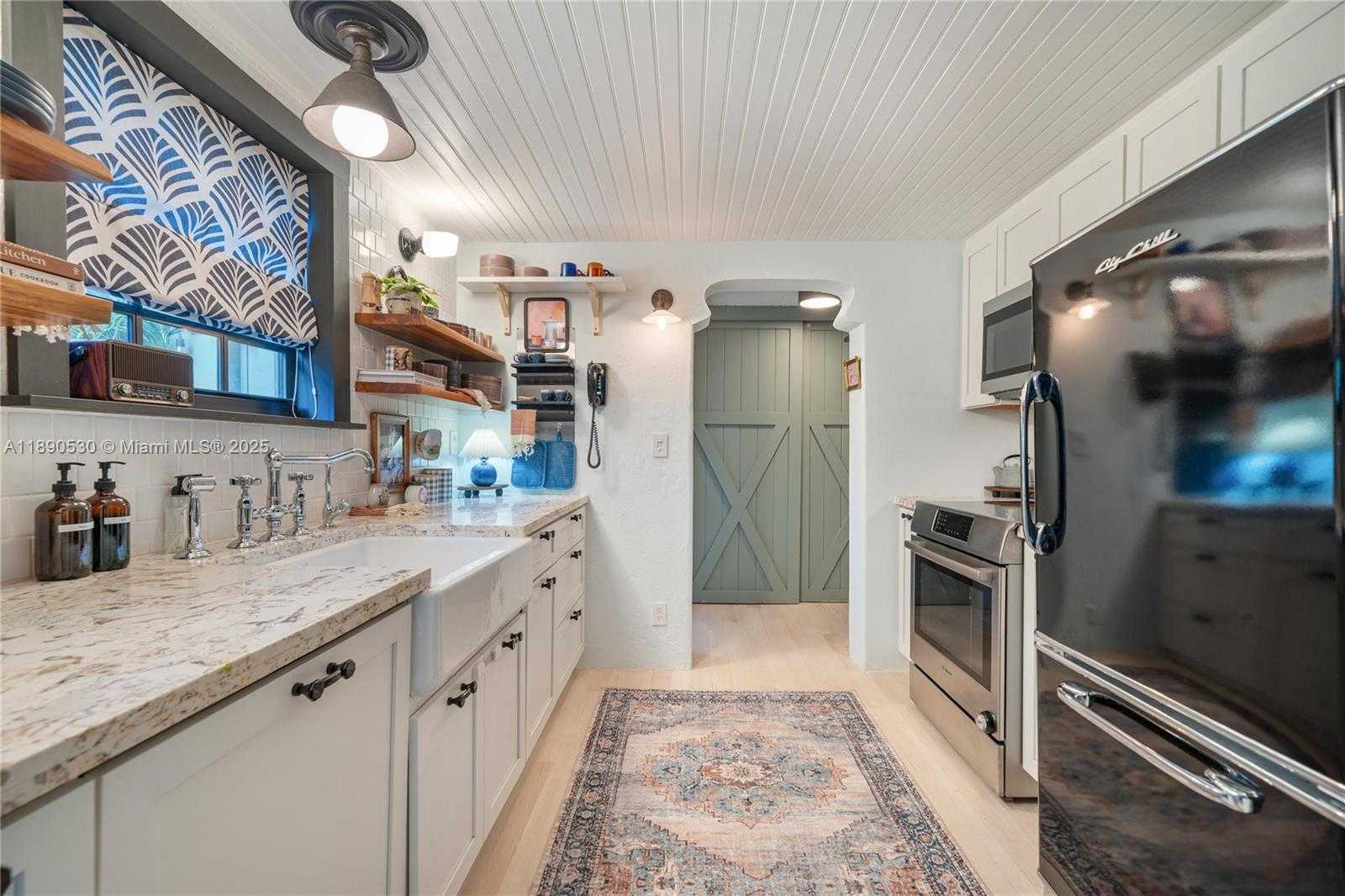 Small Image of 3650 NORTH BAY HOMES DR, Miami Number 11