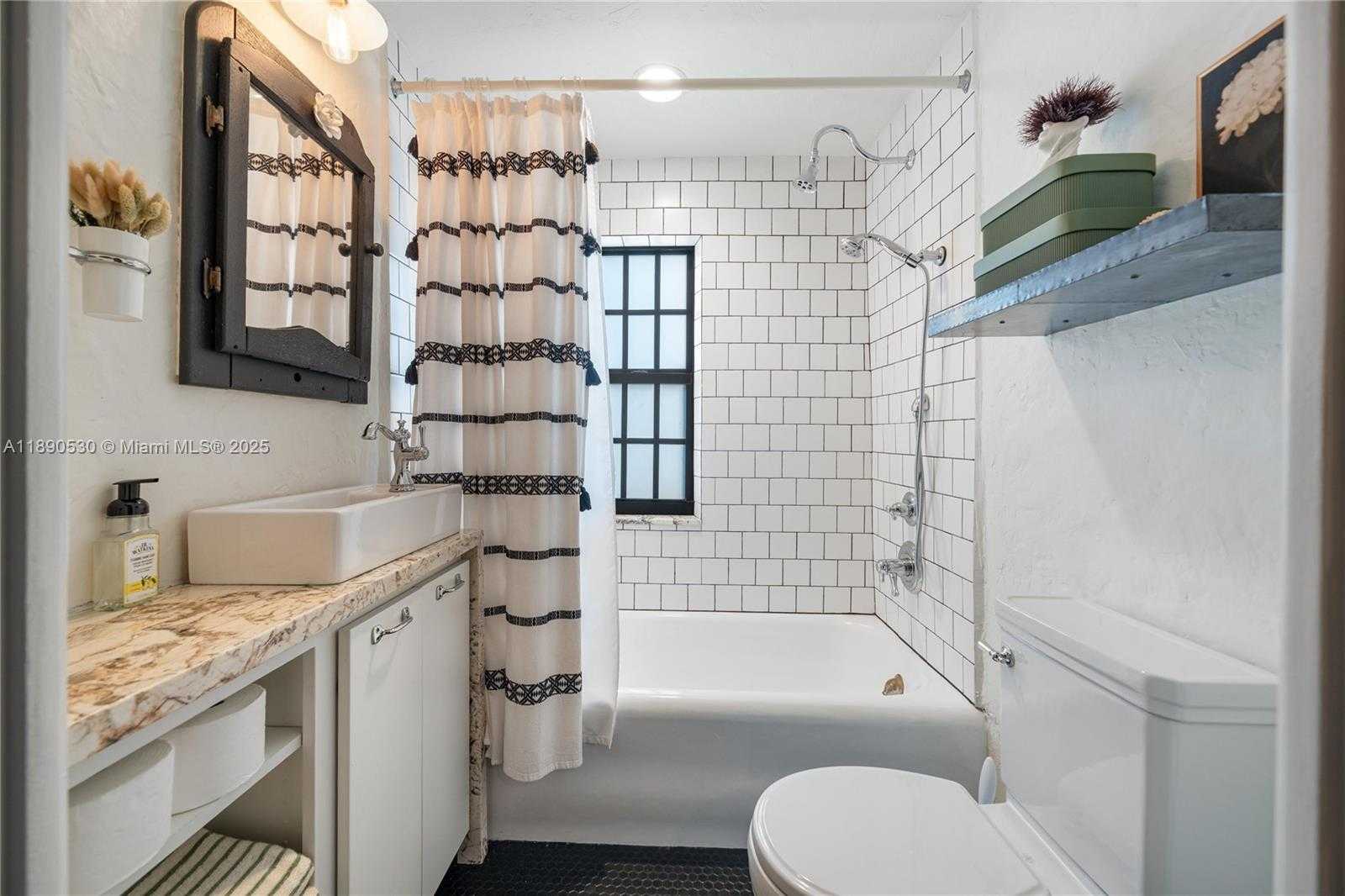 Small Image of 3650 NORTH BAY HOMES DR, Miami Number 28