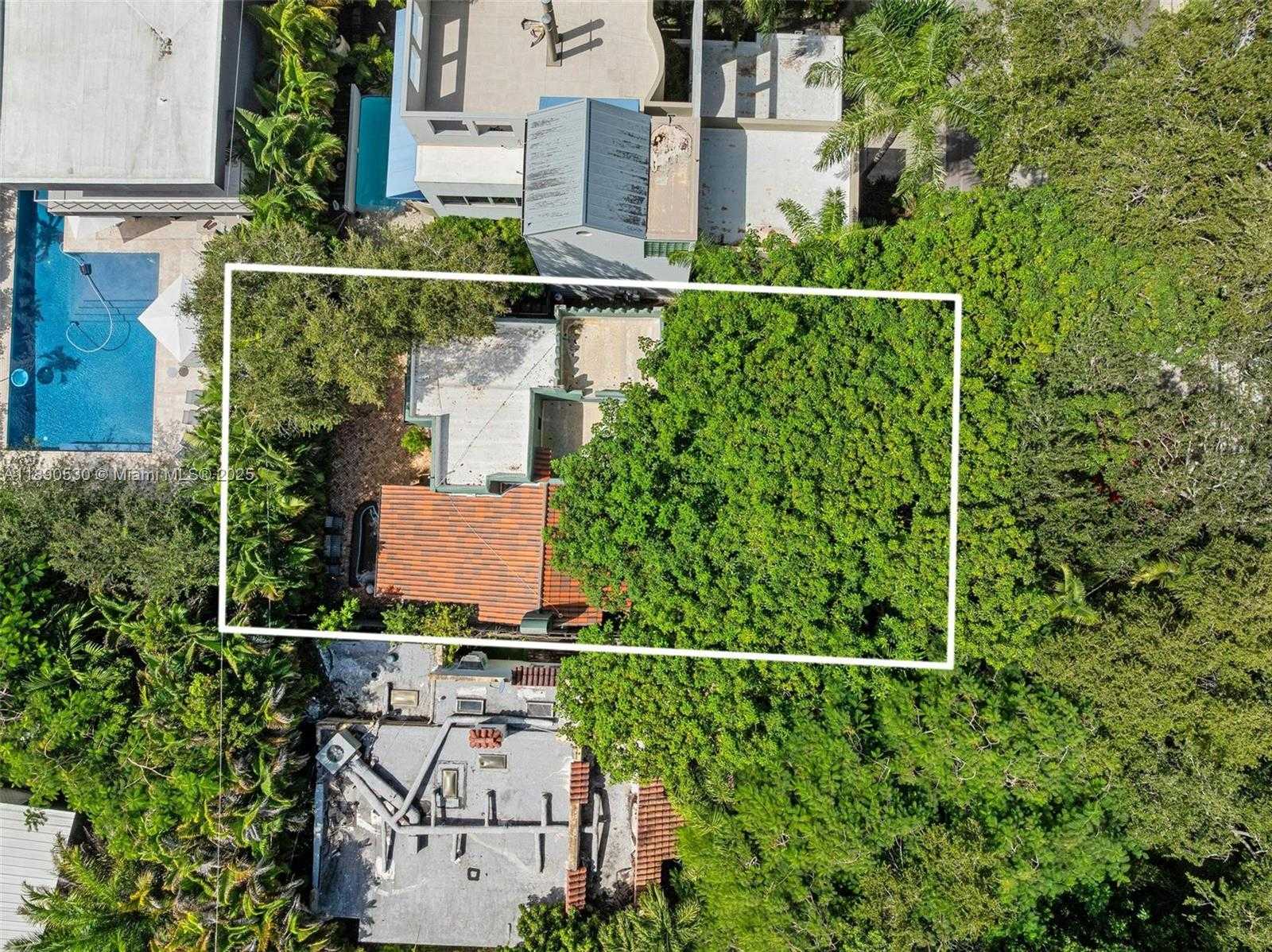 Small Image of 3650 NORTH BAY HOMES DR, Miami Number 36