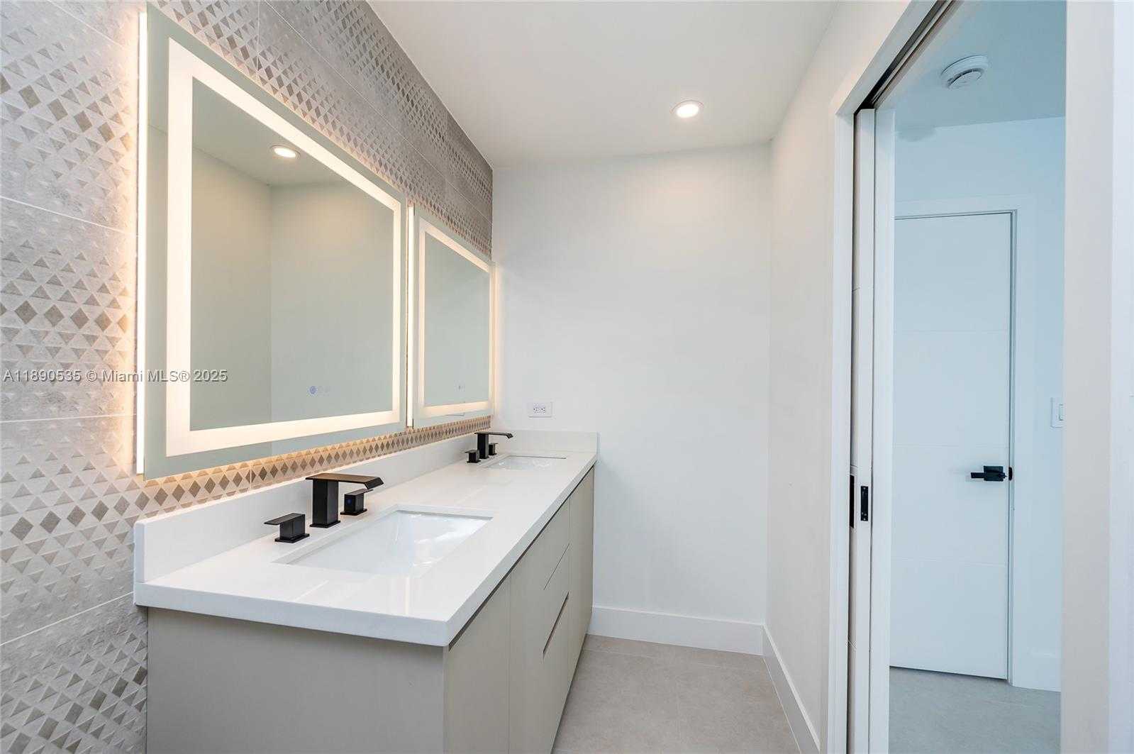 Small Image of 9230 SOUTH WEST 183RD TER, Palmetto Bay Number 13