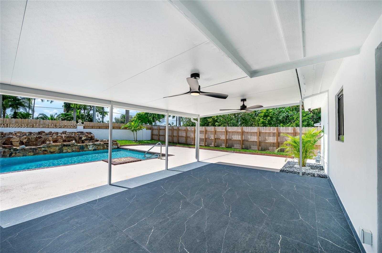 Small Image of 9230 SOUTH WEST 183RD TER, Palmetto Bay Number 26
